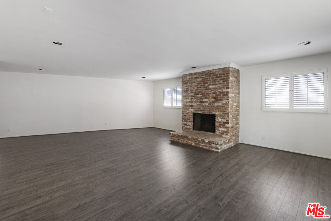 15508 Royal Ridge Road Sherman Oaks, CA 91403 - Photo 16 of 39