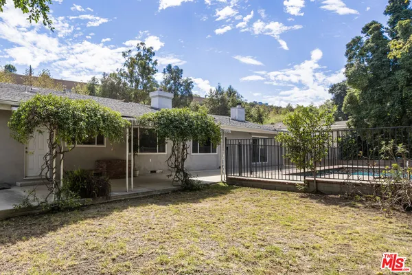 $1,649,000 | 15508 Royal Ridge Road, Sherman Oaks, CA 91403