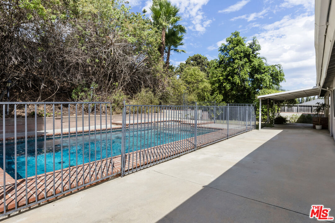 15508 Royal Ridge Road Sherman Oaks, CA 91403 - Photo 36 of 39