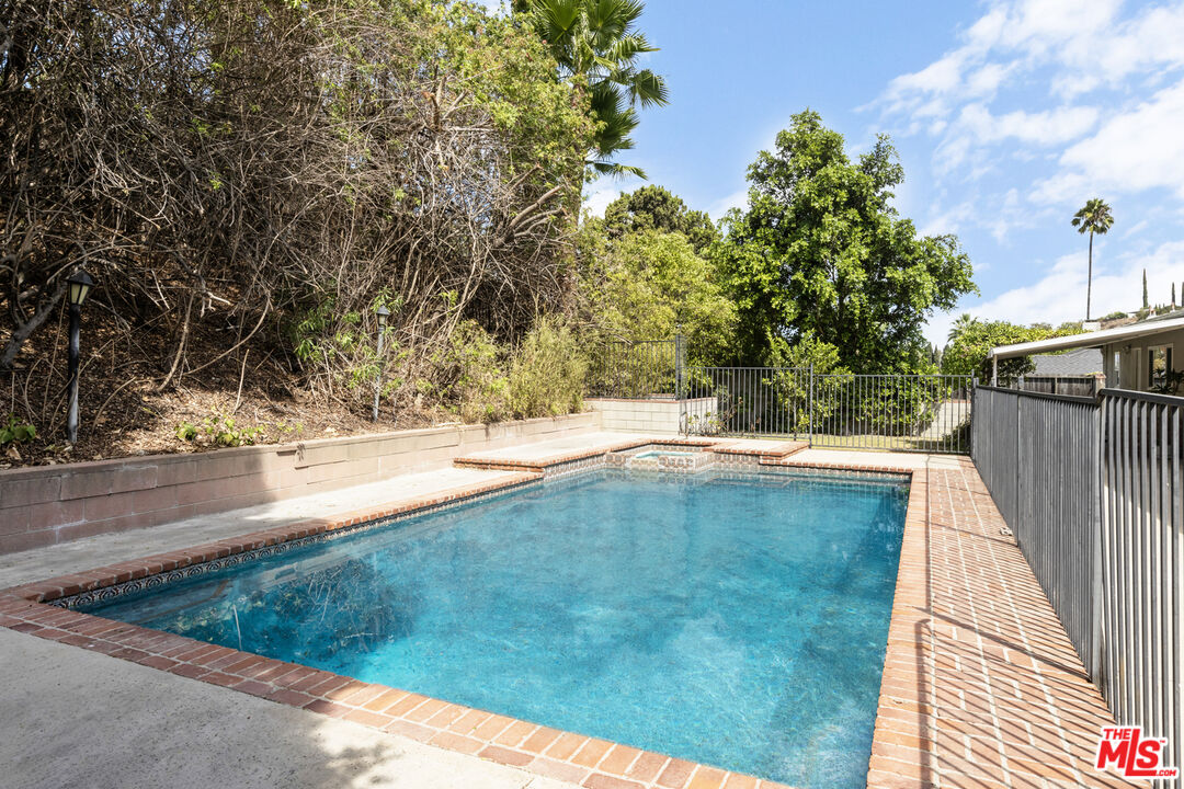 15508 Royal Ridge Road Sherman Oaks, CA 91403 - Photo 39 of 39