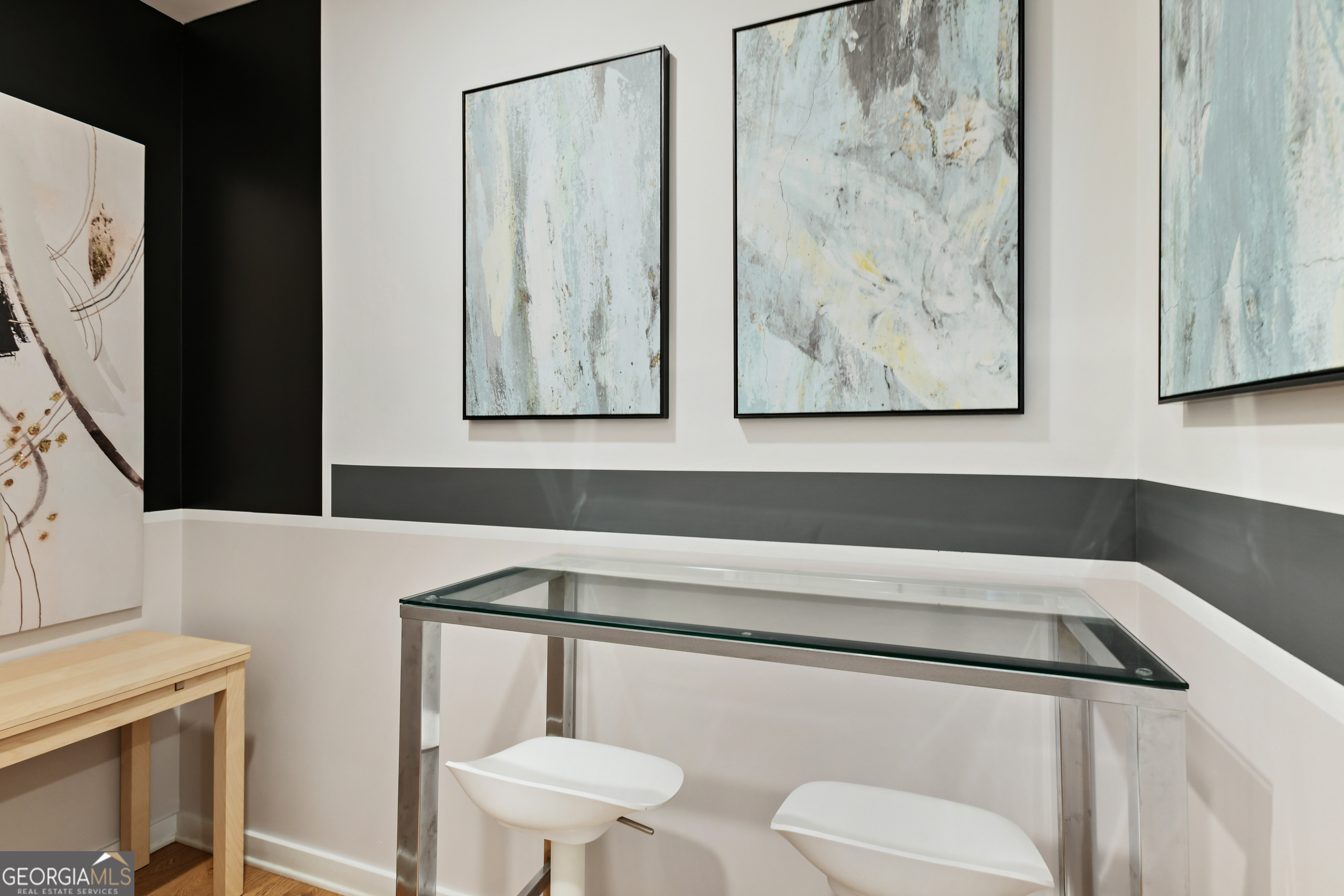 208 12th Street Northeast, Unit 301 Atlanta, GA 30309 - Photo 19 of 33