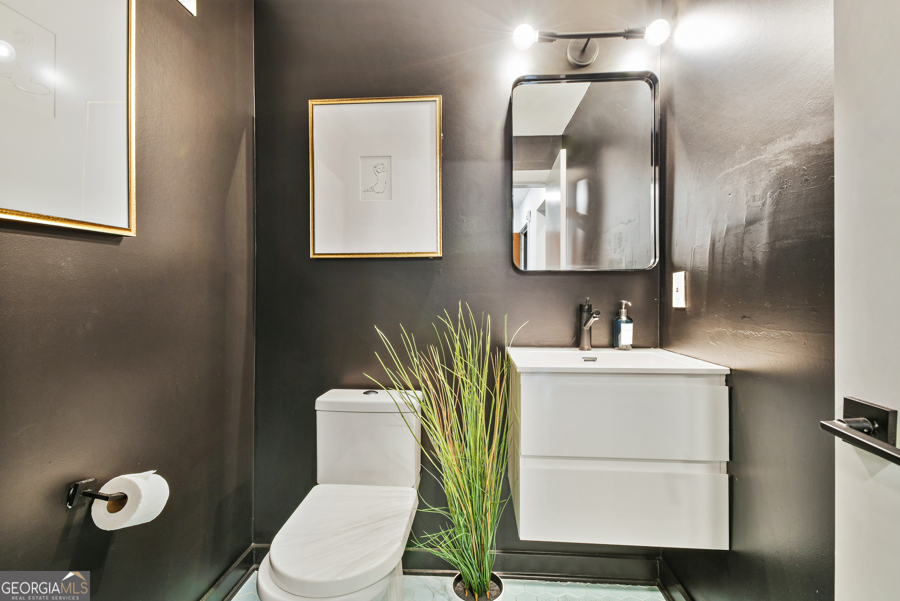 208 12th Street Northeast, Unit 301 Atlanta, GA 30309 - Photo 21 of 33