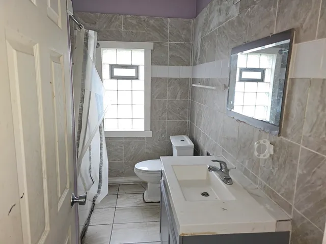 $110,900 | 1526 West Groeling Avenue, Milwaukee, WI 53206