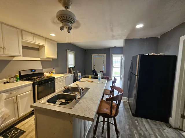 $110,900 | 1526 West Groeling Avenue, Milwaukee, WI 53206