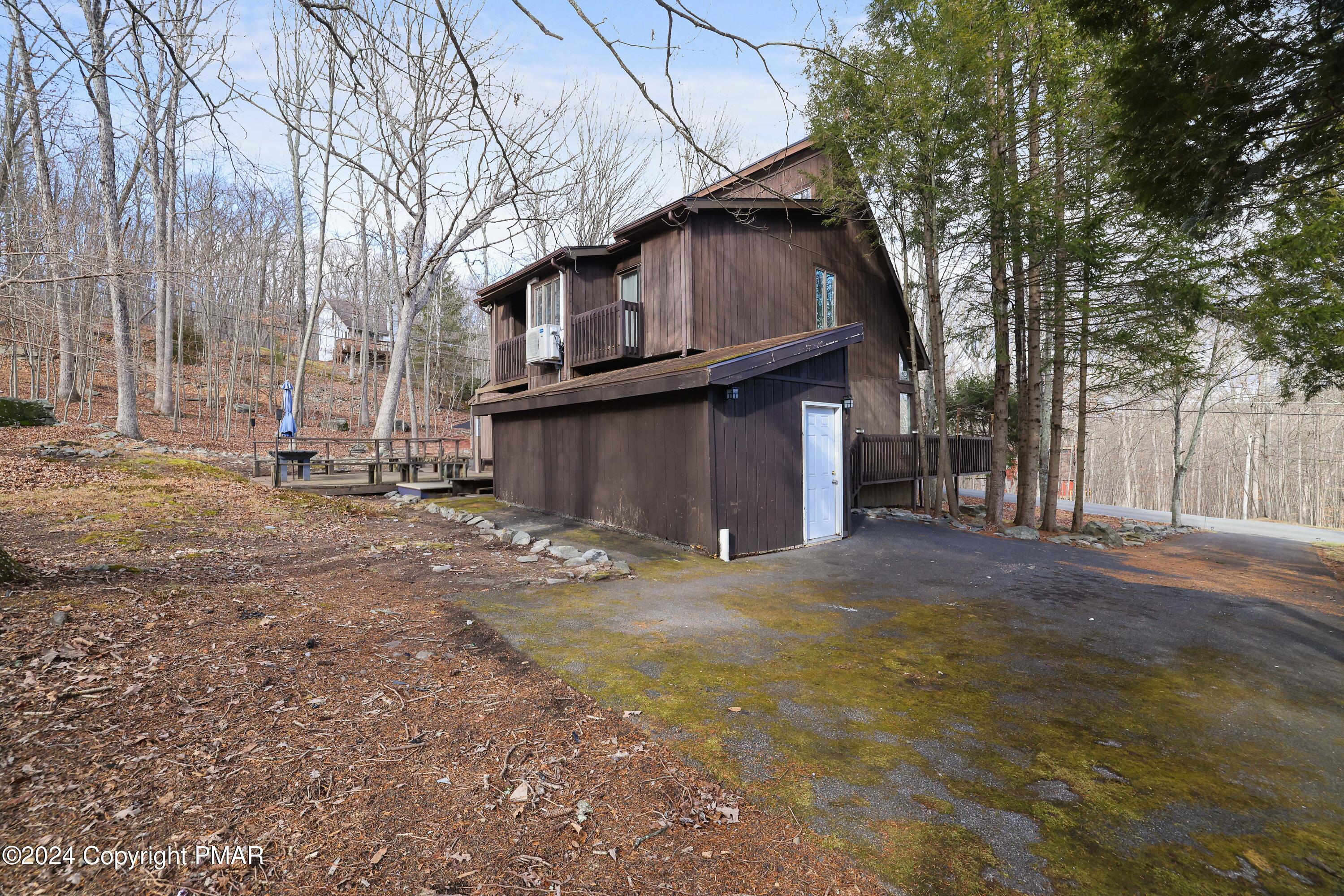 2237 Southport Drive Bushkill, PA 18324 - Photo 24 of 27 East Street View
