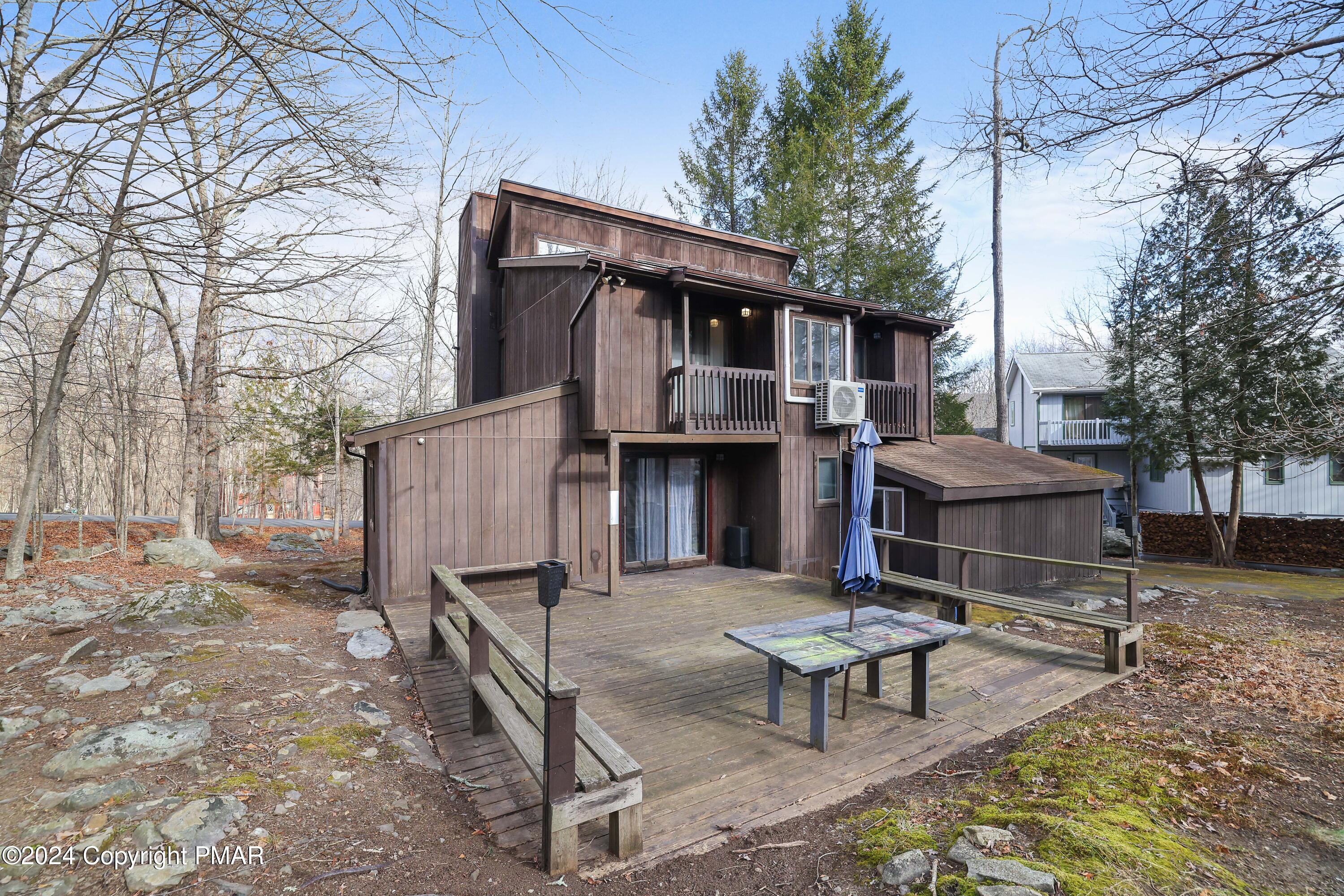 2237 Southport Drive Bushkill, PA 18324 - Photo 27 of 27 Back Deck