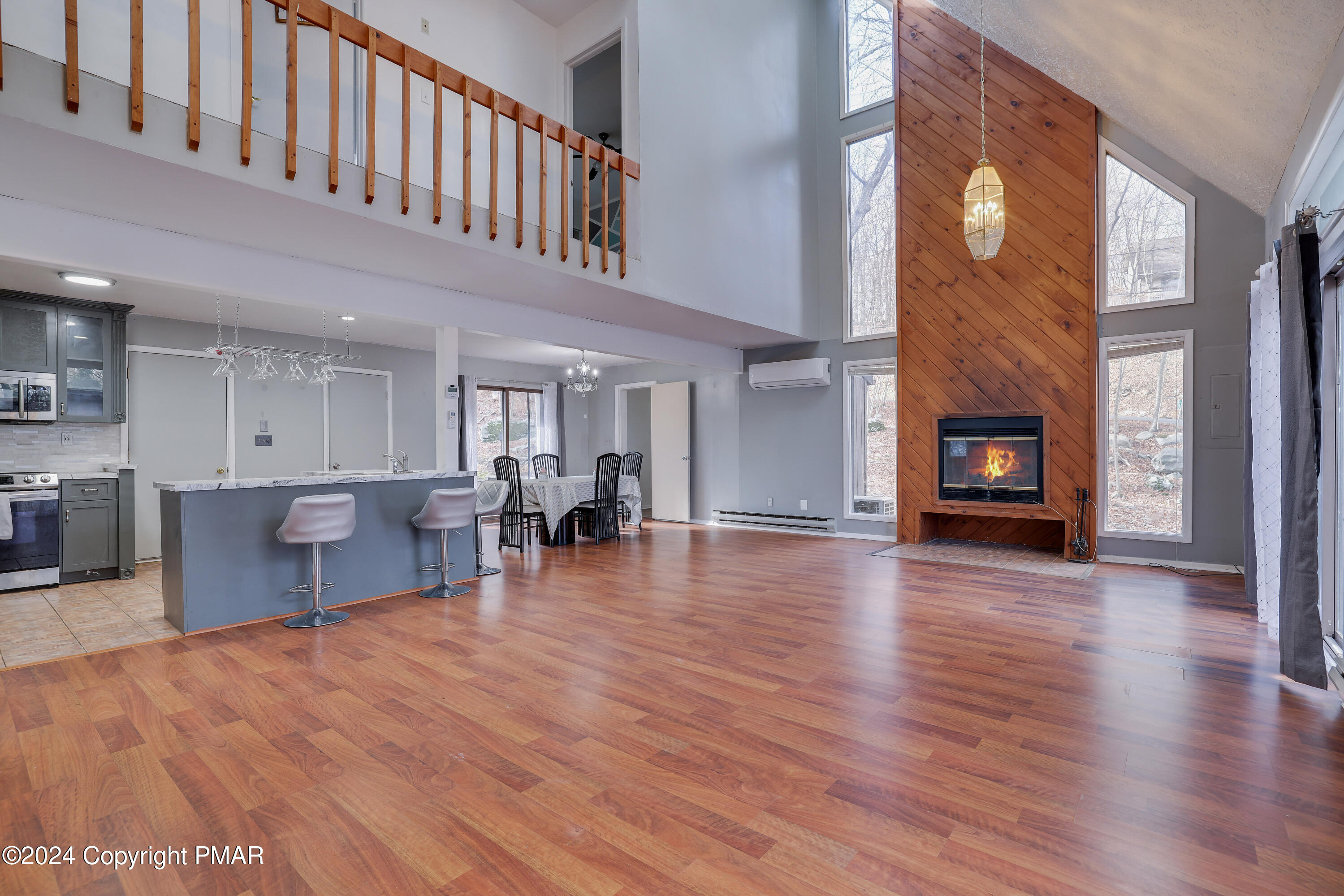 2237 Southport Drive Bushkill, PA 18324 - Photo 4 of 27 Main floor