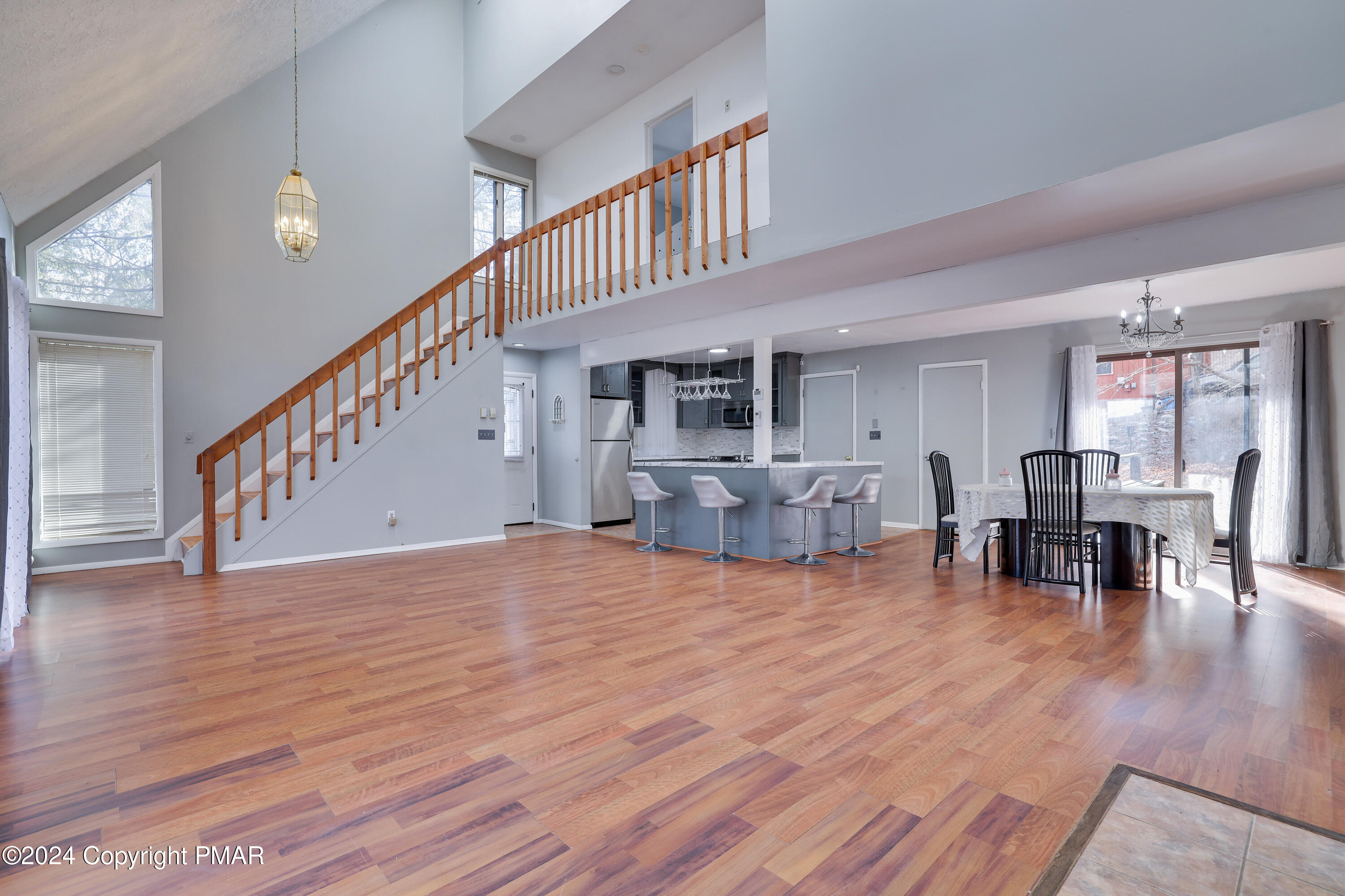 2237 Southport Drive Bushkill, PA 18324 - Photo 5 of 27 Main floor