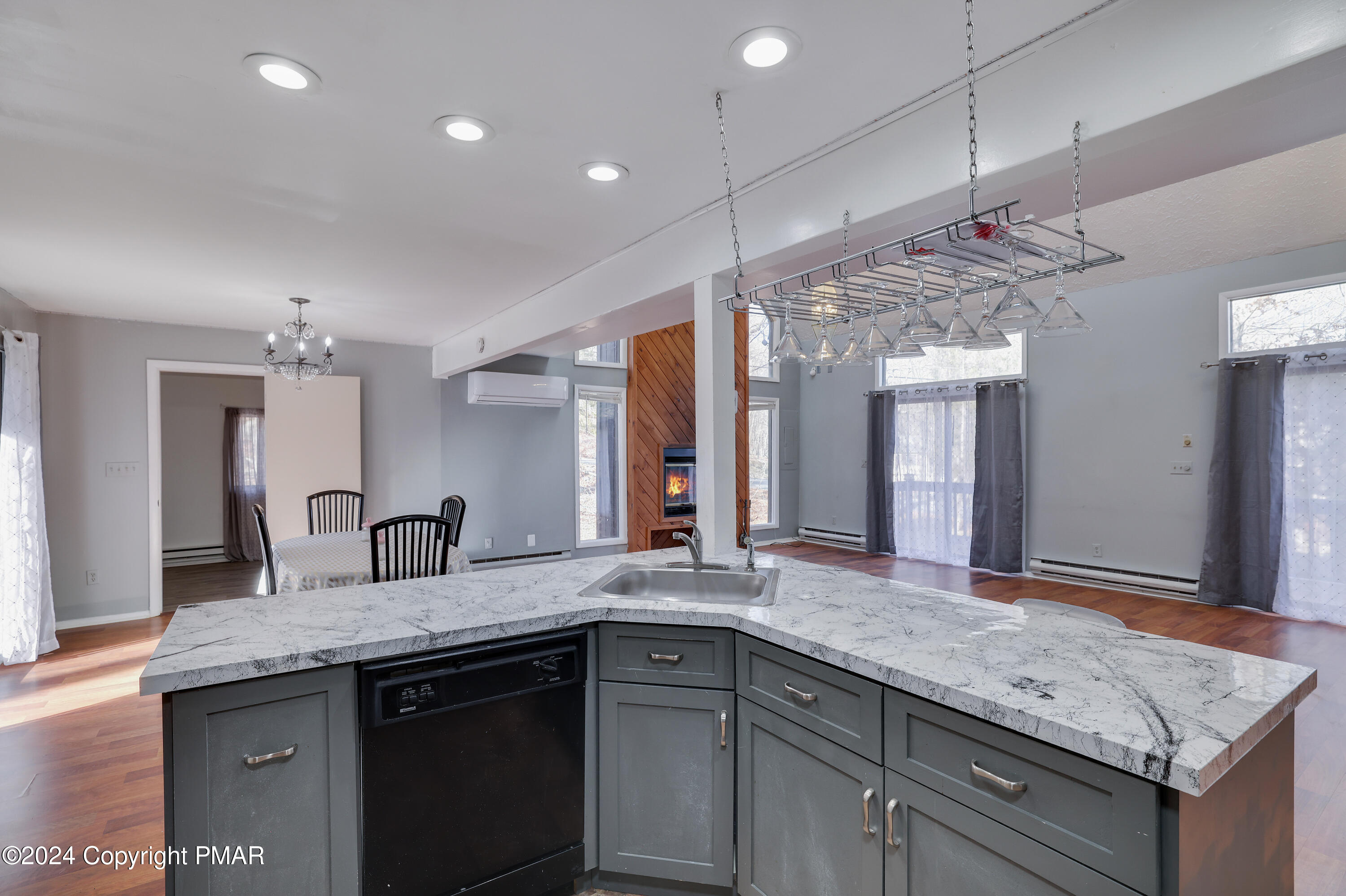 2237 Southport Drive Bushkill, PA 18324 - Photo 8 of 27 Kitchen