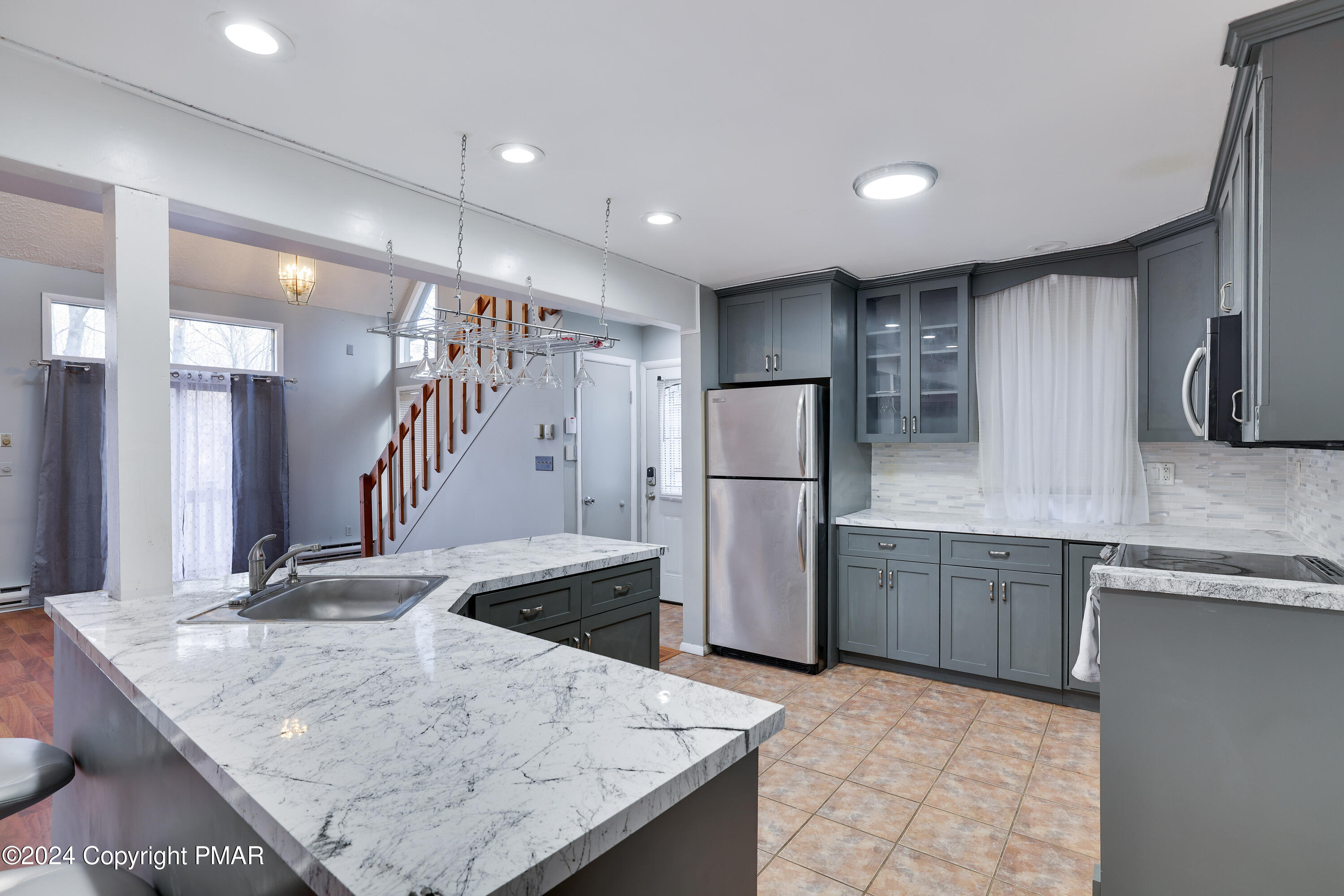 2237 Southport Drive Bushkill, PA 18324 - Photo 9 of 27 Kitchen