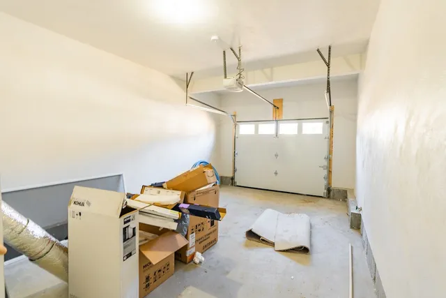 $3,600 | 100 Brentwood Avenue, Warwick, RI 02886