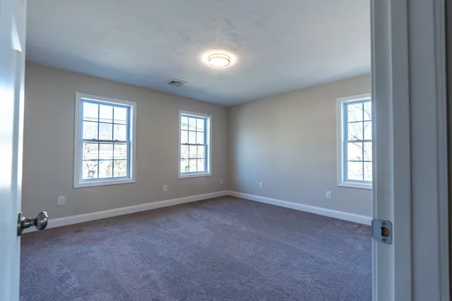 $3,600 | 100 Brentwood Avenue, Warwick, RI 02886