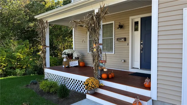 $3,600 | 100 Brentwood Avenue, Warwick, RI 02886