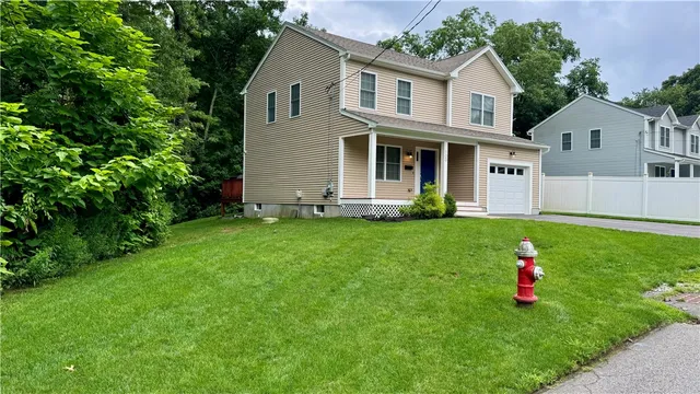 $3,600 | 100 Brentwood Avenue, Warwick, RI 02886