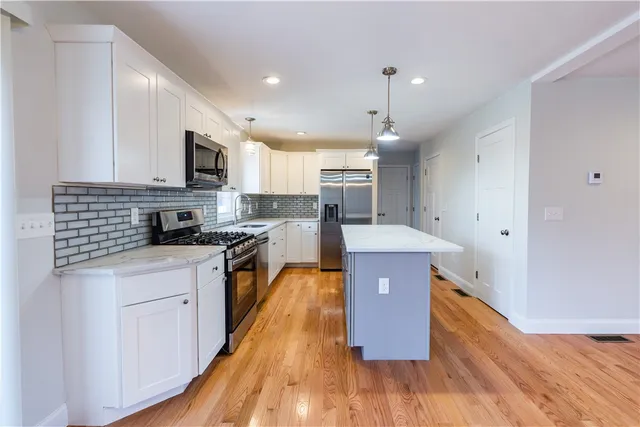 $3,600 | 100 Brentwood Avenue, Warwick, RI 02886