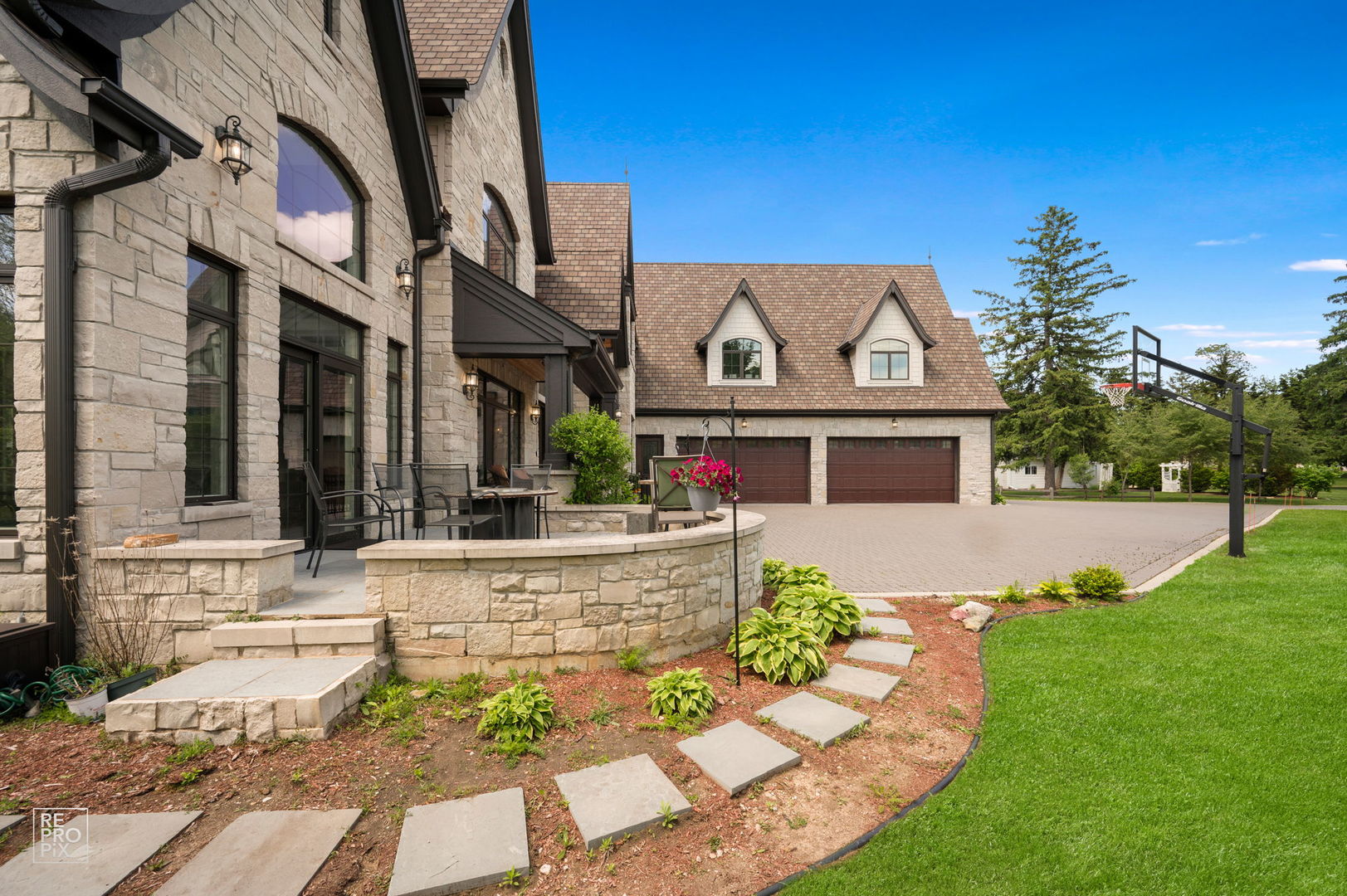 6270 South Garfield Street Burr Ridge, IL 60527 - Photo 12 of 79