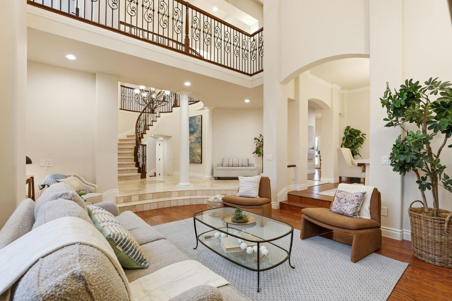 3604 Agneta Court Elk Grove, CA 95758 - Photo 9 of 72