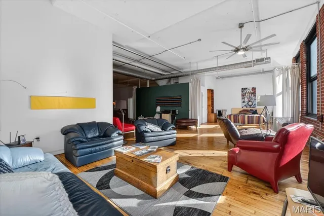 $175,000 | 1010 St Charles Street, Unit 904, St. Louis, MO 63101