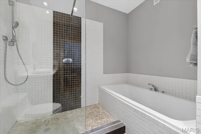 $175,000 | 1010 St Charles Street, Unit 904, St. Louis, MO 63101