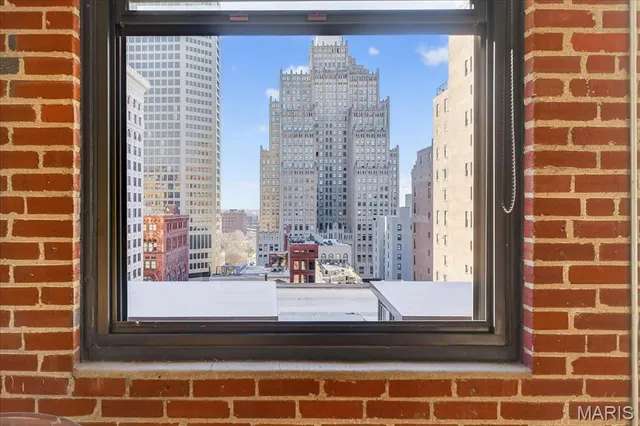 $175,000 | 1010 St Charles Street, Unit 904, St. Louis, MO 63101