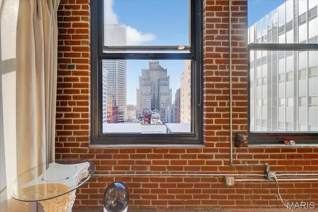 $175,000 | 1010 St Charles Street, Unit 904, St. Louis, MO 63101