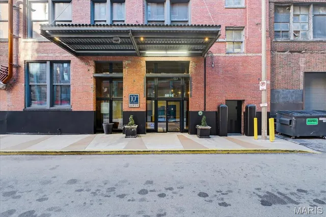 $175,000 | 1010 St Charles Street, Unit 904, St. Louis, MO 63101