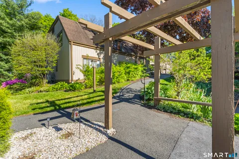 $270,000 | 69 Heritage Village, Unit C, Southbury, CT 06488