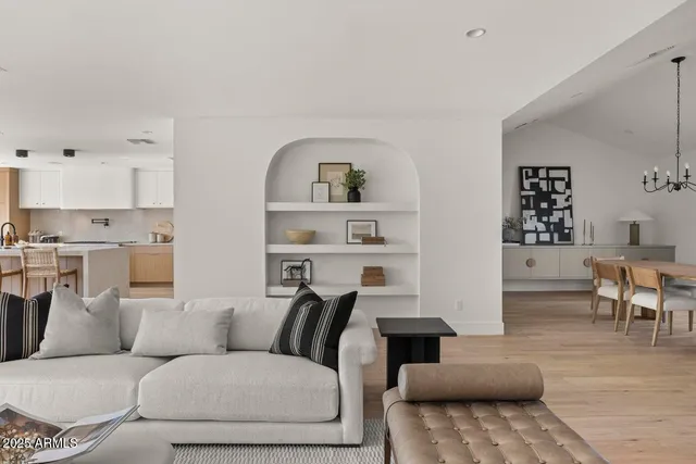 $19,995 | 6039 East Calle Camelia, Scottsdale, AZ 85251