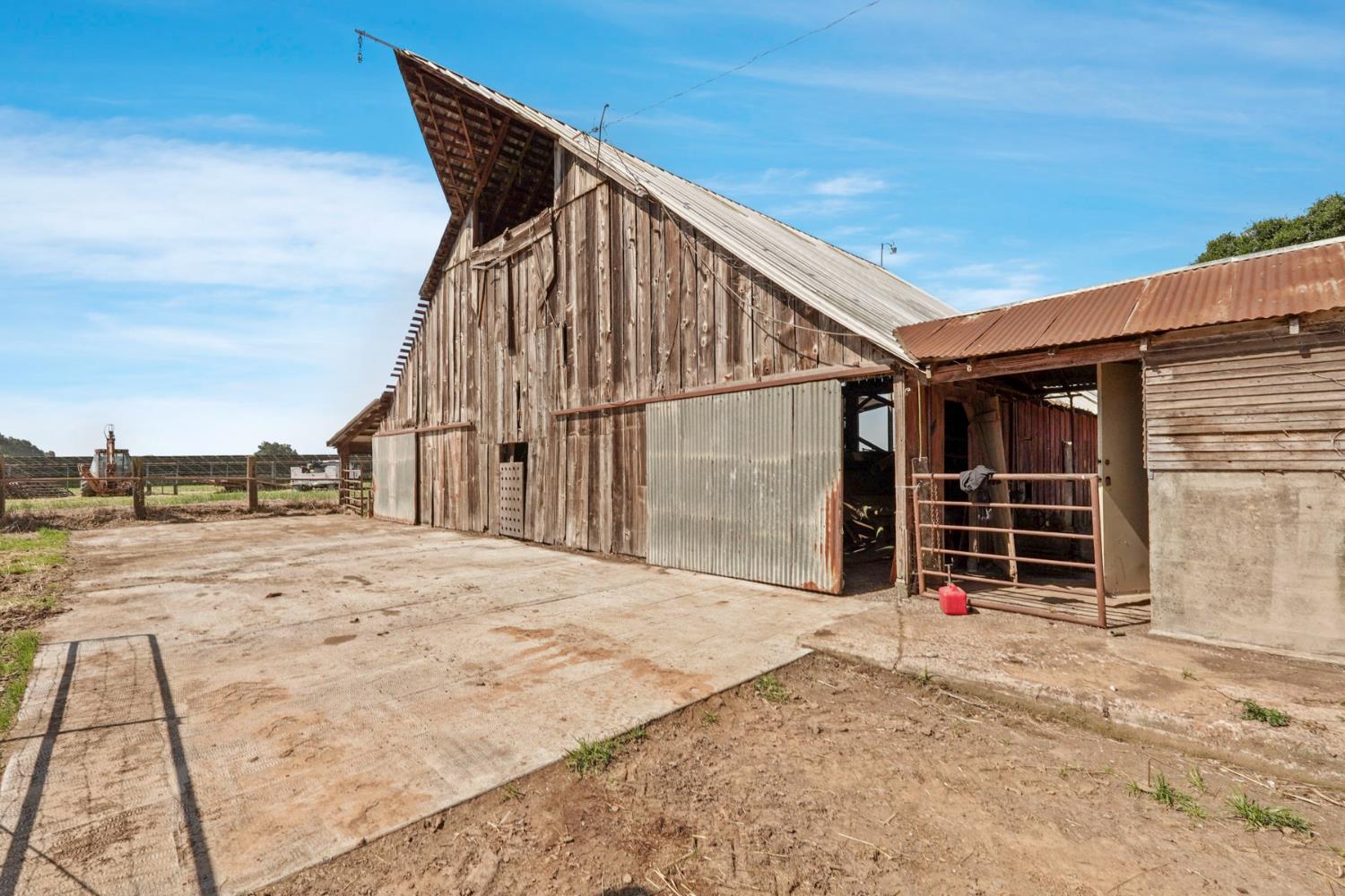 9690 Kost Road Galt, CA 95632 - Photo 40 of 42