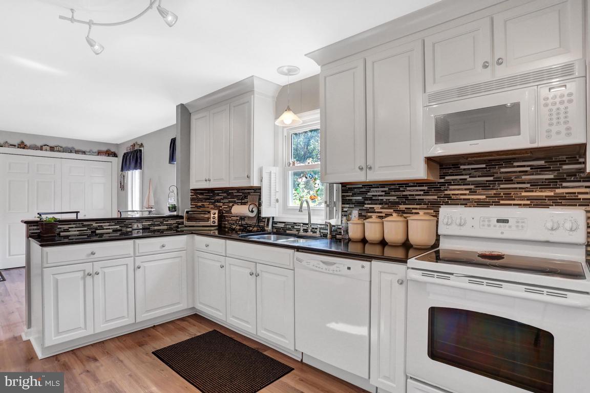 434 Coach House Lane Lititz, PA 17543 - Photo 19 of 34 Gallery Image 19