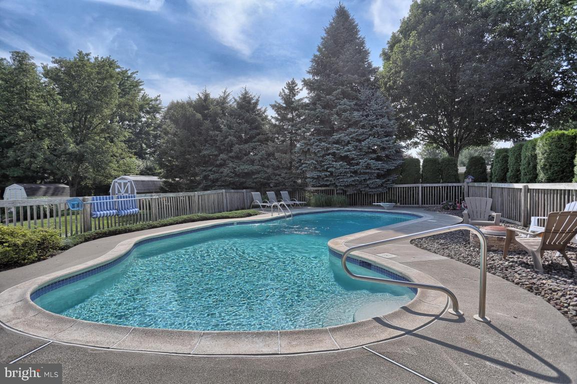 434 Coach House Lane Lititz, PA 17543 - Photo 7 of 34 Gallery Image 7