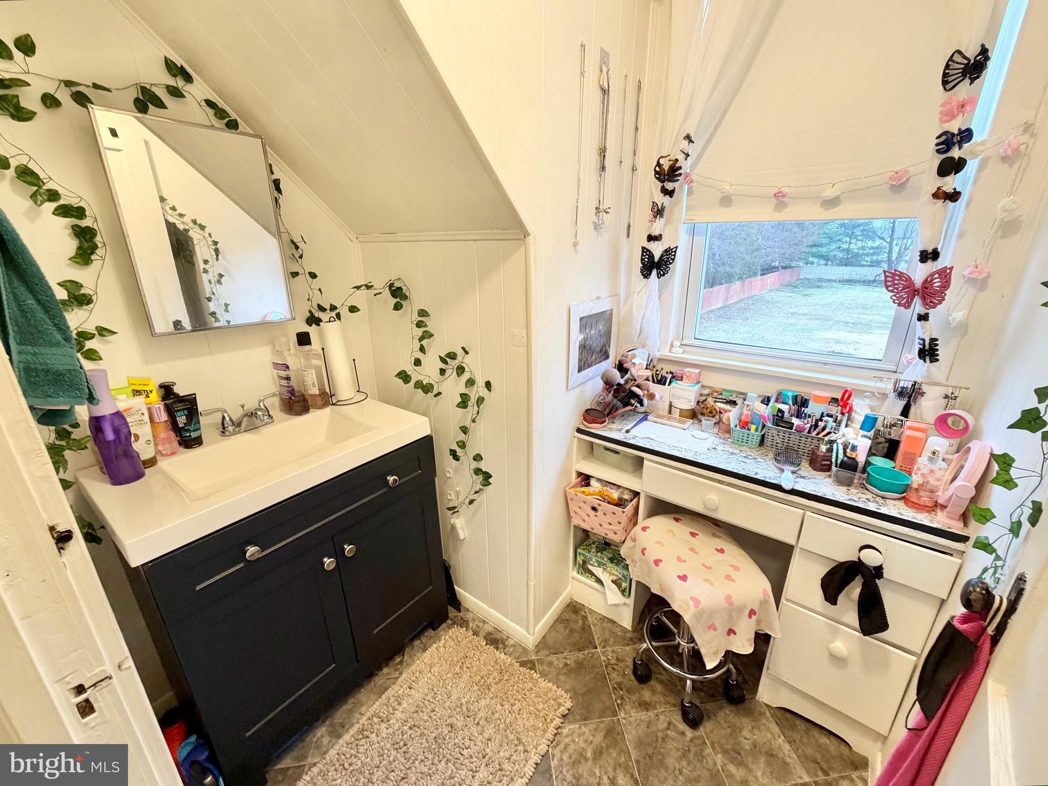 817 Woodlane Road Westampton, NJ 08060 - Photo 22 of 35 Half Bath Upper Floor