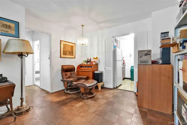 $668,000 | 77 East 12th Street, Unit 17K | Greenwich Village