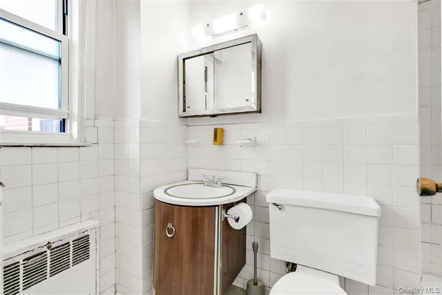 $668,000 | 77 East 12th Street, Unit 17K | Greenwich Village