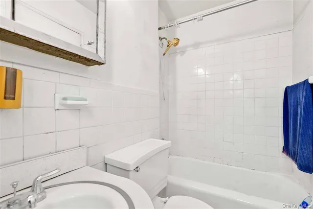 $668,000 | 77 East 12th Street, Unit 17K | Greenwich Village