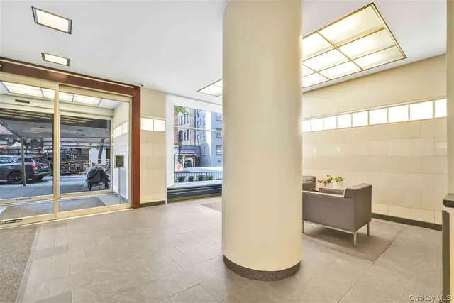 $668,000 | 77 East 12th Street, Unit 17K | Greenwich Village