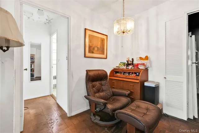 $668,000 | 77 East 12th Street, Unit 17K | Greenwich Village