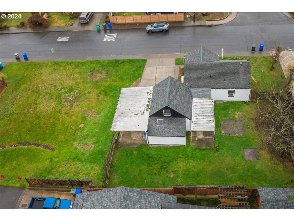 711 Southeast 5th Street Gresham, OR 97080 - Photo 42 of 44 an aerial view of a house