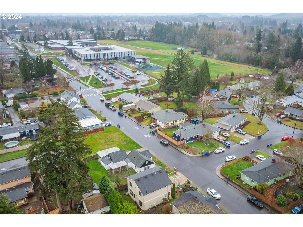 711 Southeast 5th Street Gresham, OR 97080 - Photo 43 of 44 a view of a city