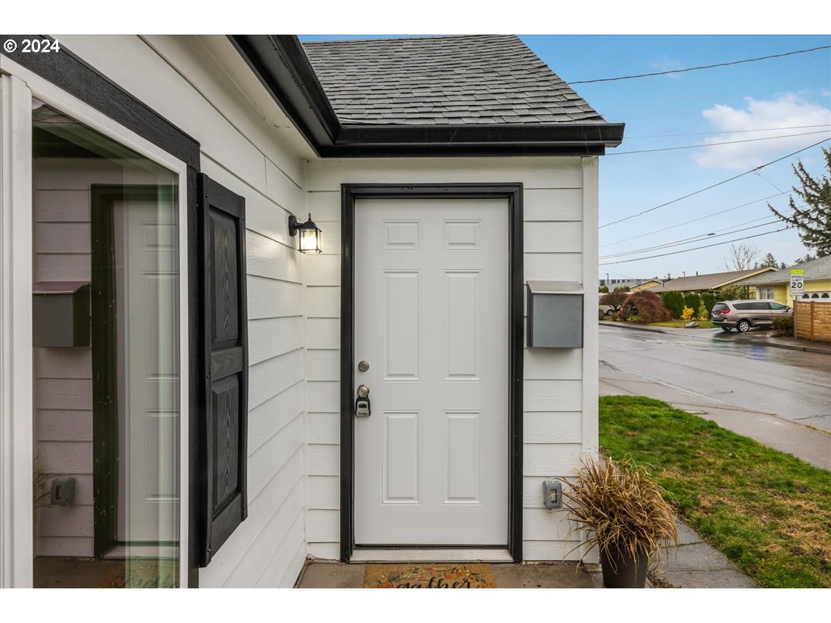 711 Southeast 5th Street Gresham, OR 97080 - Photo 9 of 44 a view of outdoor space and porch