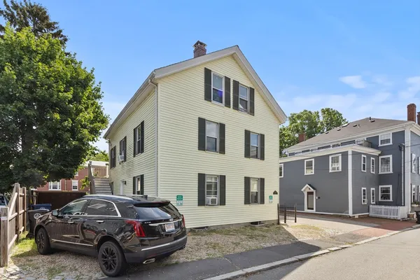 $2,595 | 9 Hodges Court, Unit 2, Salem, MA 01970