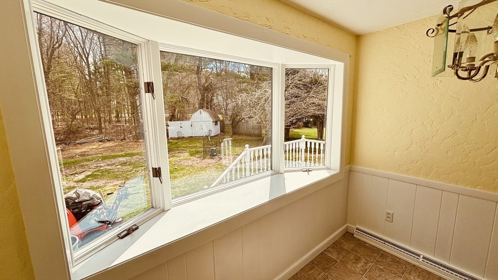 29 Forest Street Franklin, MA 02038 - Photo 11 of 24