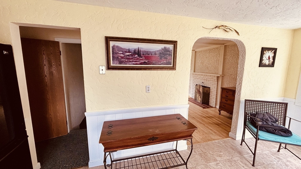 29 Forest Street Franklin, MA 02038 - Photo 12 of 24