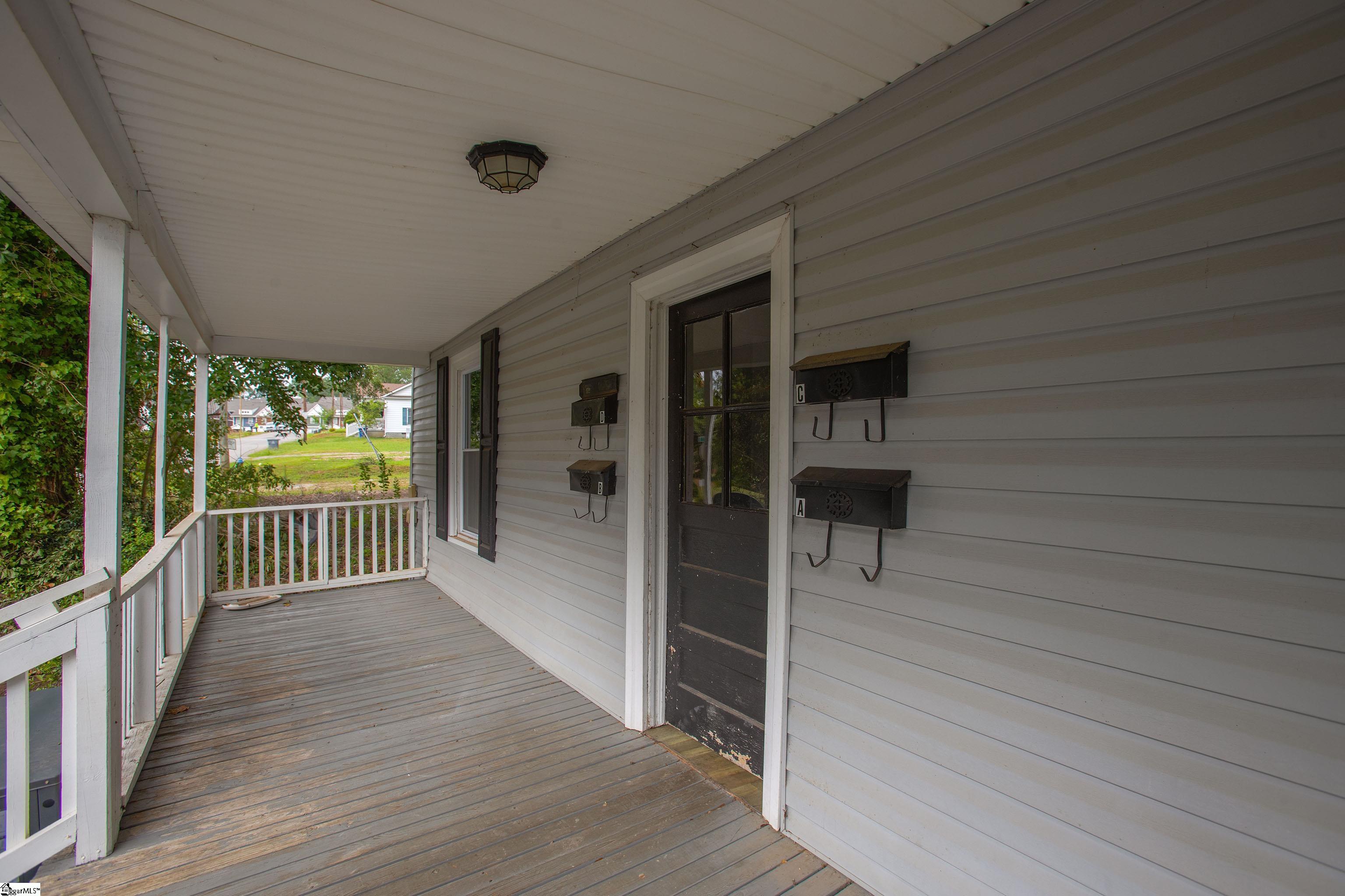 156 Garrett Street Spartanburg, SC 29302 - Photo 4 of 20
