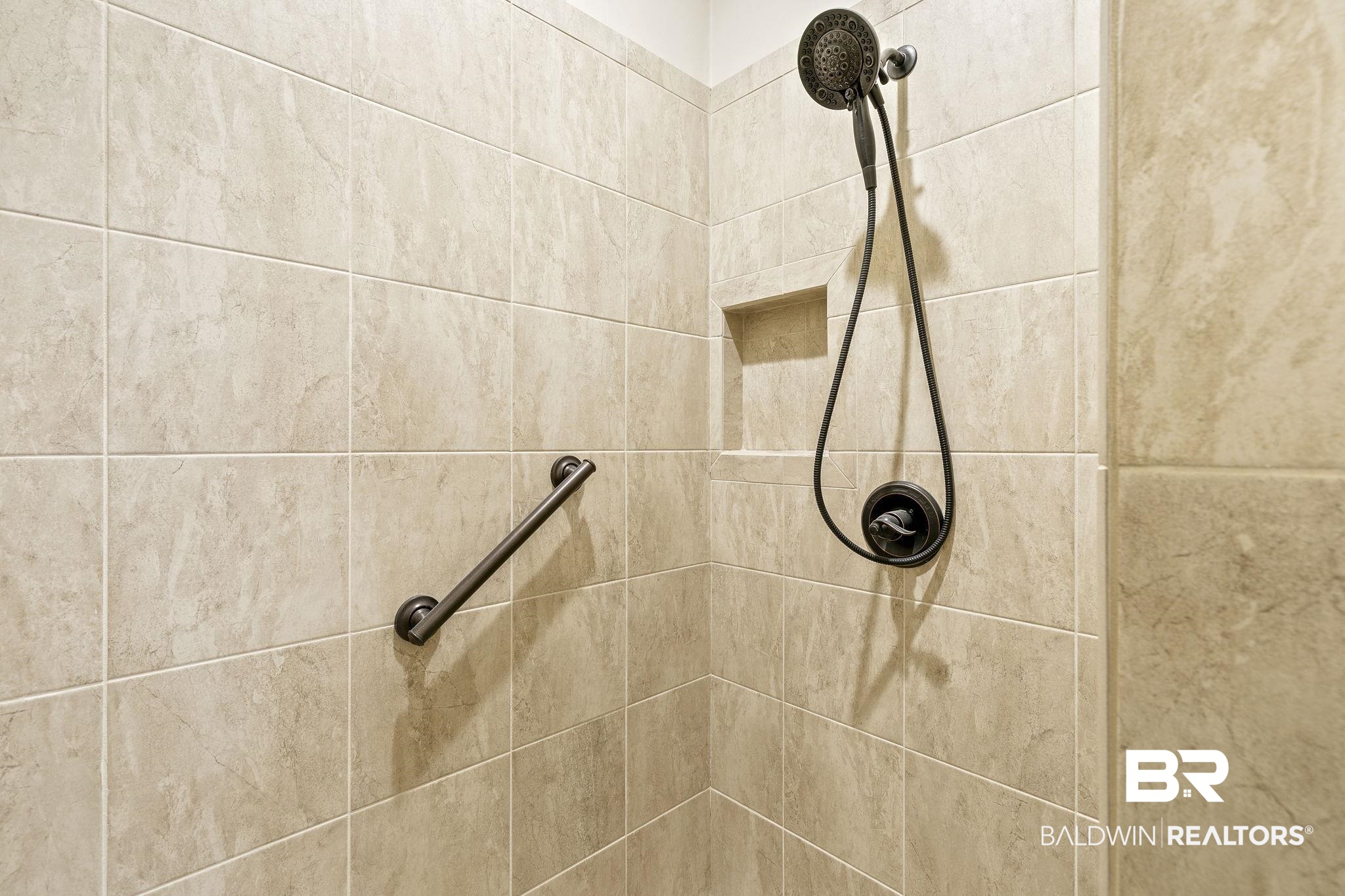 9631 Bay Meadows Avenue Fairhope, AL 36532 - Photo 22 of 49 Room details featuring a tiled, walk-in shower
