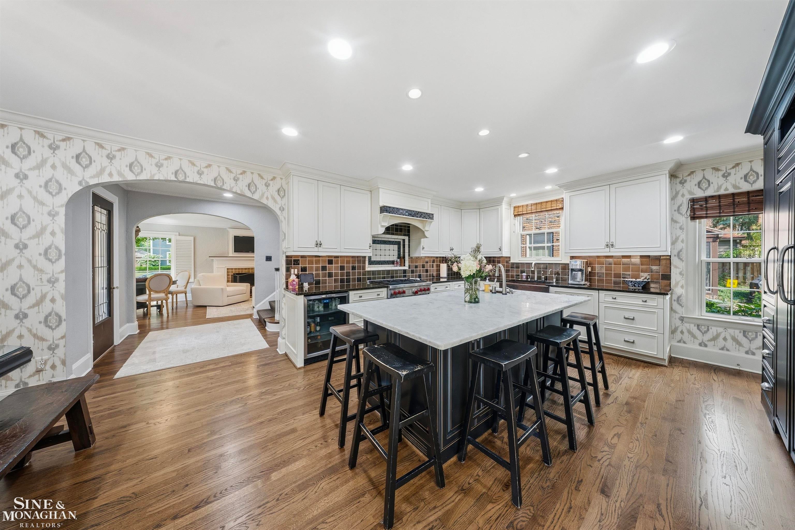 662 Lincoln Road Grosse Pointe, MI 48230 - Photo 8 of 60 Gallery Image 8