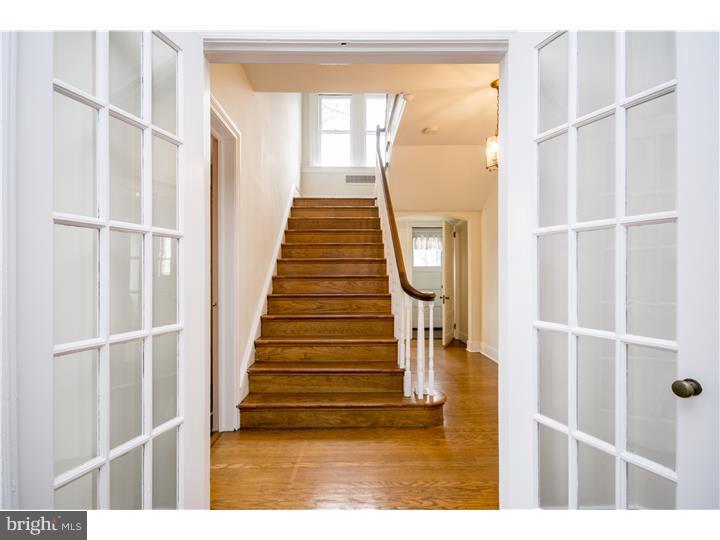 14 Llandillo Road Havertown, PA 19083 - Photo 3 of 25