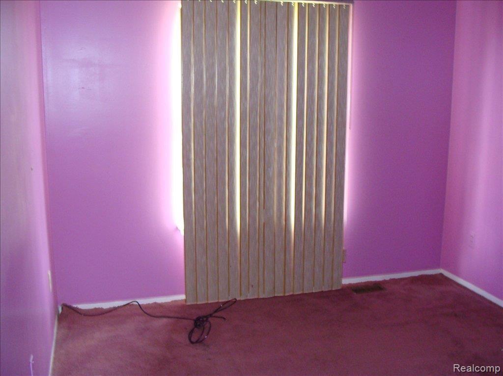 24469 Woodbridge Road, Unit 45M Warren, MI 48091 - Photo 7 of 10 DSC05268
