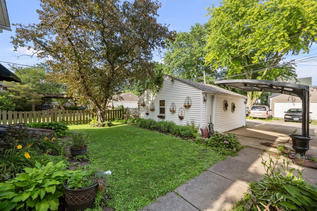 1424 11th Street Moline, IL 61265 - Photo 9 of 46