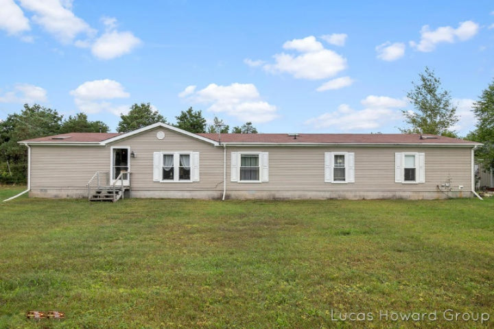 917 South Bossett Road Ravenna, MI 49451 - Photo 1 of 18 20190910194531664752000000-o